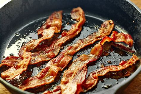 Preparing Bacon
